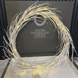 Restoration Hardware Winter Wonderland 24” Warm White Starry Lighted Wreath Box